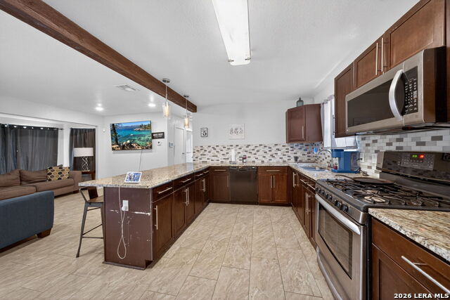 Image 10 of 25 For 122 Globe Ave