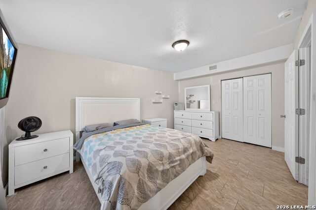 Image 15 of 25 For 122 Globe Ave