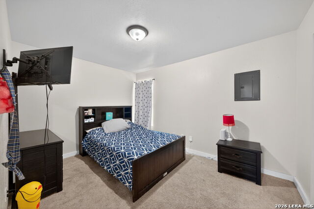 Image 17 of 25 For 122 Globe Ave