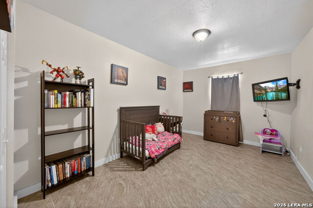 Image 18 of 25 For 122 Globe Ave