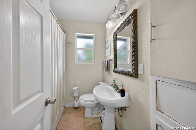 Image 19 of 25 For 122 Globe Ave