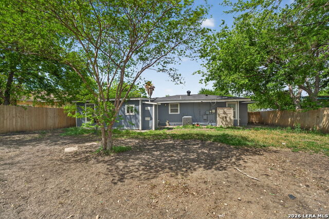 Image 25 of 25 For 122 Globe Ave