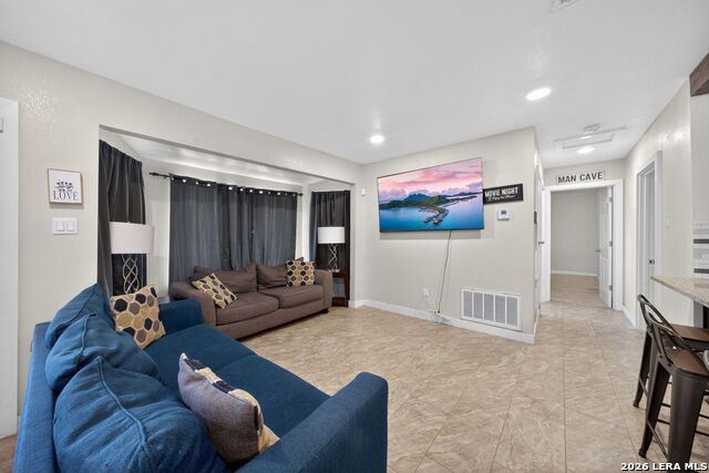 Image 4 of 25 For 122 Globe Ave