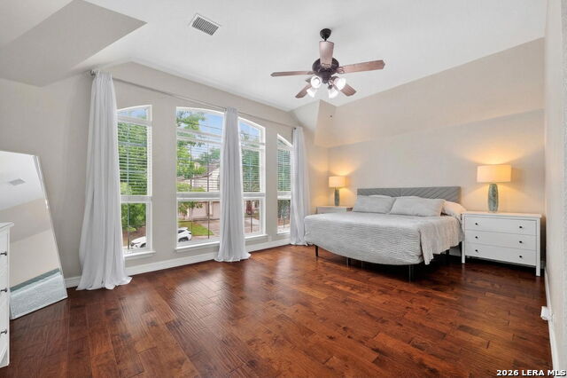 Image 24 of 39 For 25019 Catalan Clf