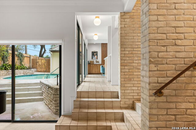 Image 12 of 44 For 209 Henderson St