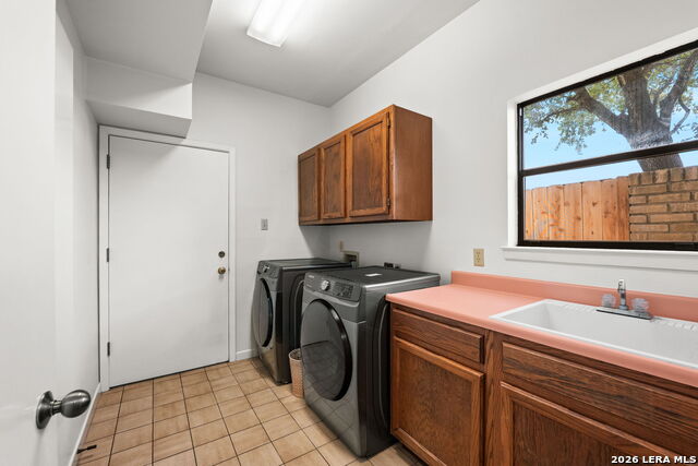 Image 33 of 44 For 209 Henderson St