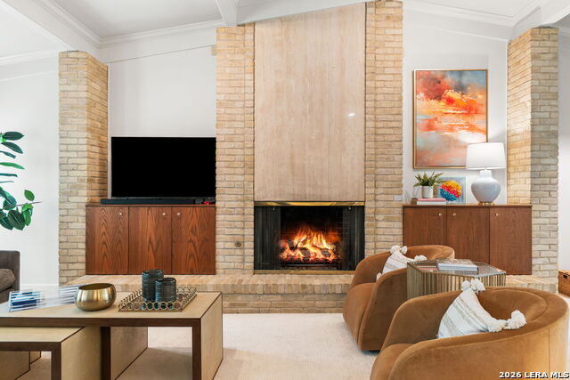 Image 4 of 44 For 209 Henderson St