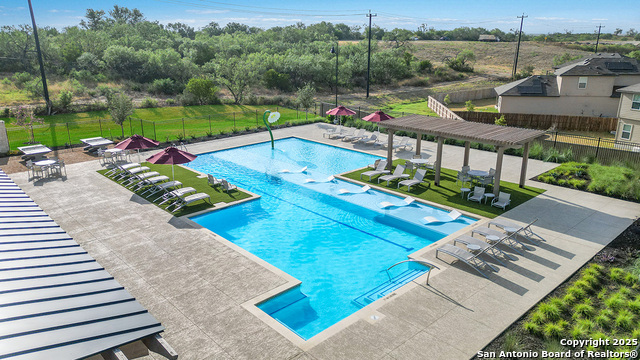 Image 41 of 61 For 5806 Calville Blanc