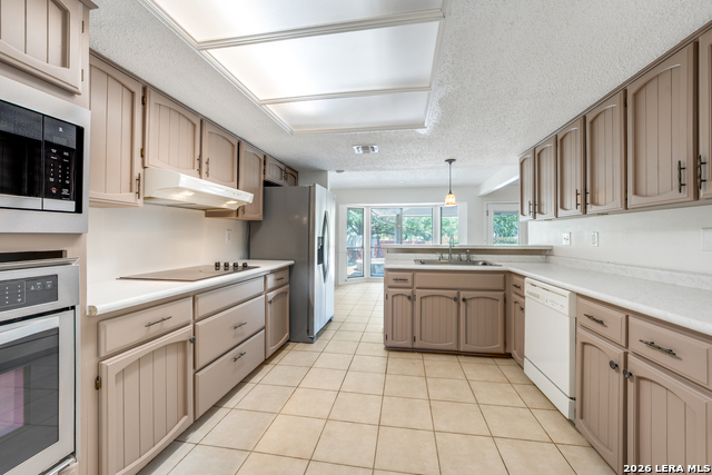 Image 14 of 25 For 15322 Delachaise