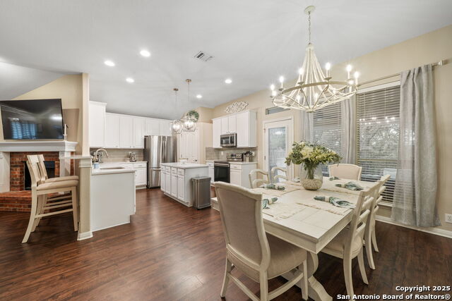 Listing photo id 15 for 14211 Real Delight