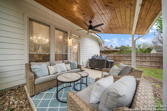 Listing photo id 24 for 14211 Real Delight