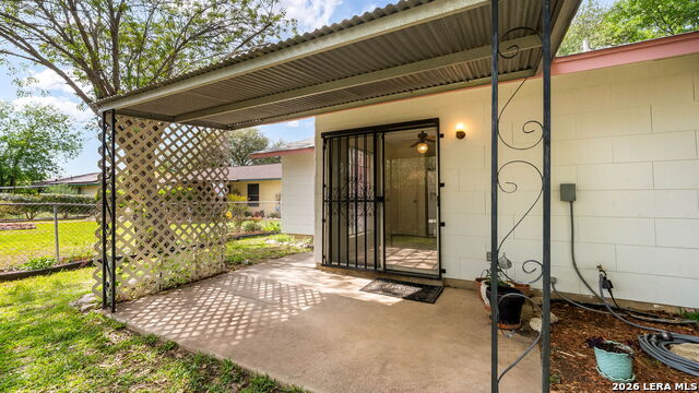 Image 14 of 15 For 7306 Clear Water St