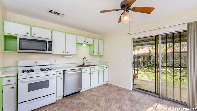 Image 2 of 15 For 7306 Clear Water St