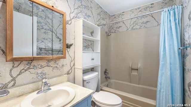 Image 5 of 15 For 7306 Clear Water St