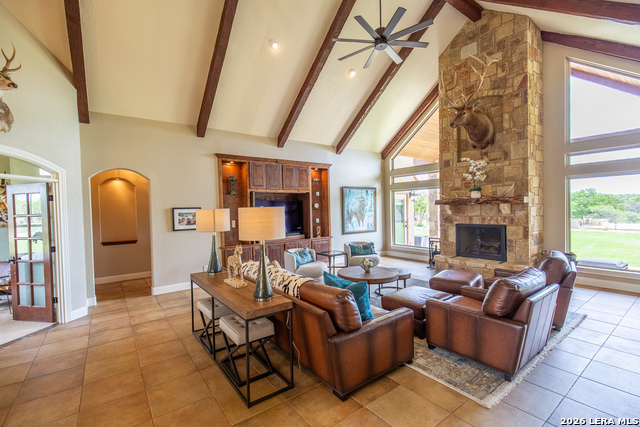 Listing photo id 7 for 395 Bluff Creek
