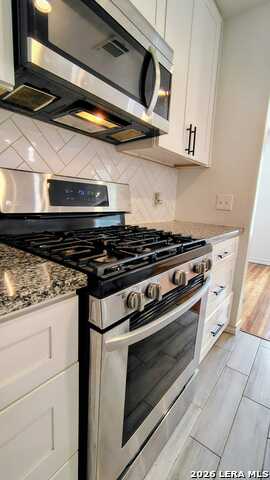 Image 15 of 24 For 1338 Elsmere Pl W