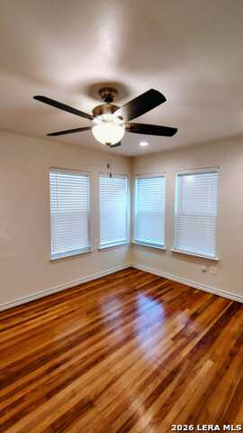 Image 18 of 24 For 1338 Elsmere Pl W