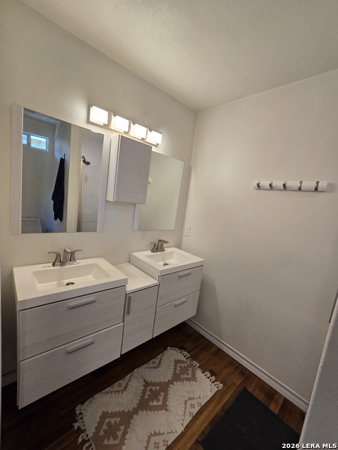 Image 7 of 24 For 1338 Elsmere Pl W