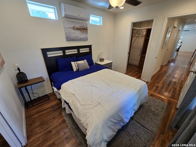 Image 8 of 24 For 1338 Elsmere Pl W