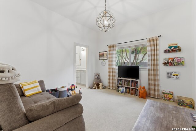 Image 22 of 35 For 429 English Oaks Cir