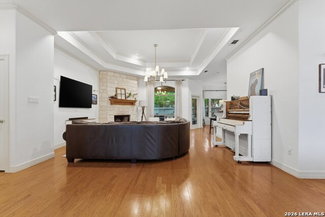 Image 7 of 35 For 429 English Oaks Cir