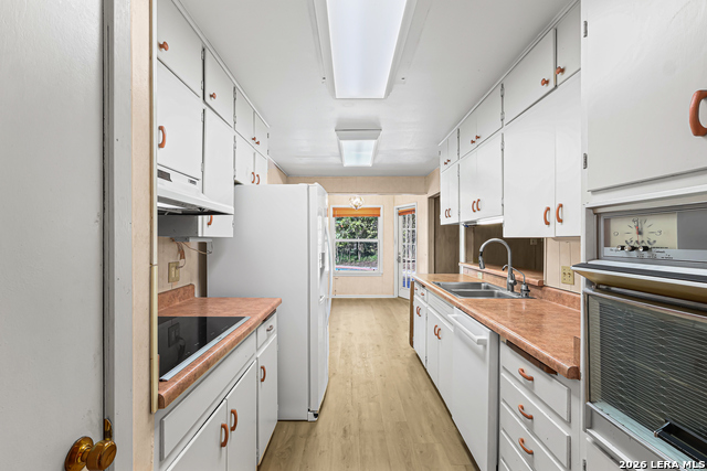 Image 11 of 33 For 212 National Blvd