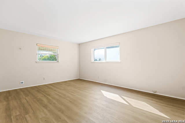 Image 23 of 33 For 212 National Blvd