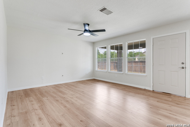 Image 11 of 36 For 5011 Terrace Wood