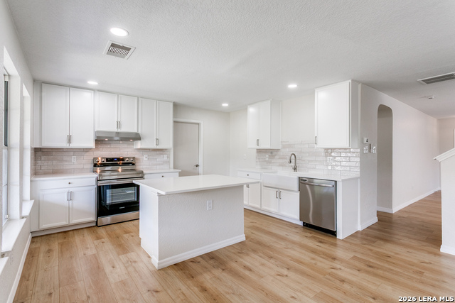 Image 16 of 36 For 5011 Terrace Wood