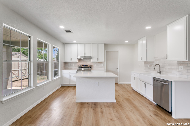 Image 17 of 36 For 5011 Terrace Wood