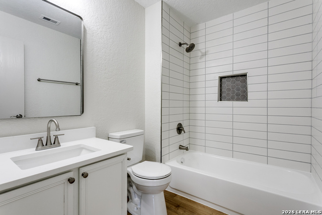 Image 32 of 36 For 5011 Terrace Wood