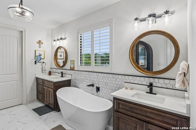 Image 22 of 43 For 1330 Palmetto Pt