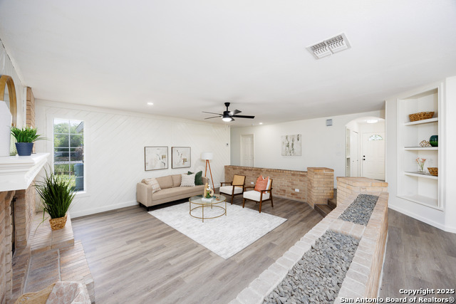 Image 15 of 49 For 15031 Geronimo