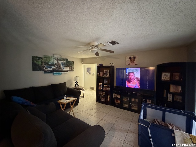 Image 4 of 21 For 5014 Binz Engleman Rd