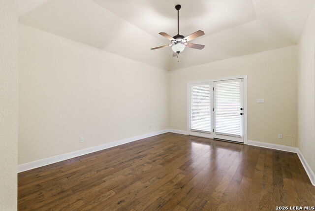 Image 13 of 59 For 3 Sherborne Wood