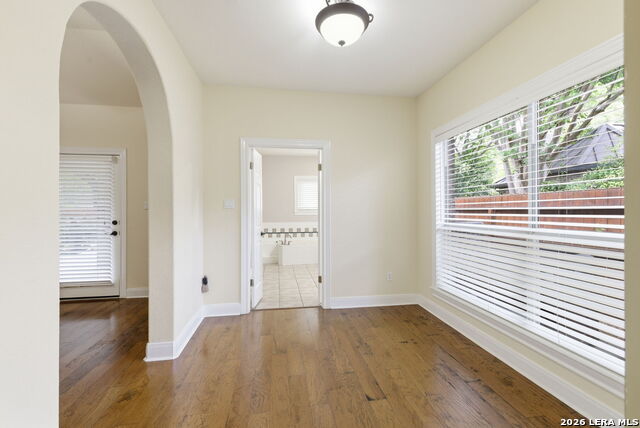 Image 16 of 59 For 3 Sherborne Wood