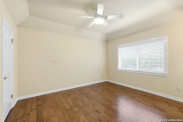 Image 40 of 59 For 3 Sherborne Wood