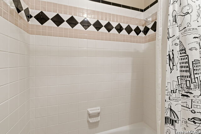 Image 42 of 59 For 3 Sherborne Wood