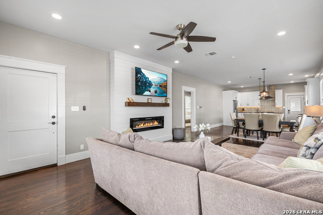 Image 19 of 42 For 1502 Nolan St