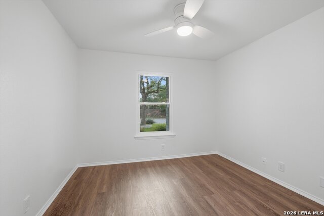 Image 17 of 21 For 5707 Larkdale Dr