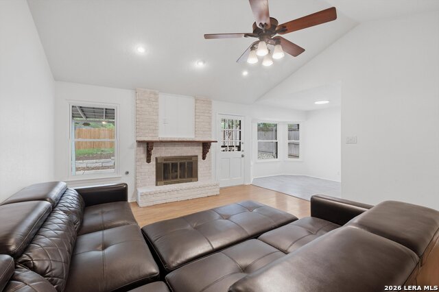 Image 5 of 21 For 5707 Larkdale Dr