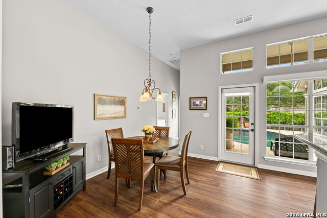 Image 14 of 32 For 24902 Crescent Run