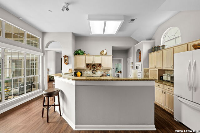 Image 15 of 32 For 24902 Crescent Run