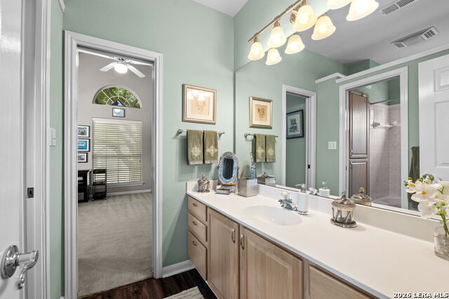 Image 9 of 32 For 24902 Crescent Run