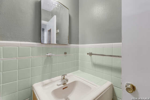 Image 20 of 30 For 305 Brahan Blvd