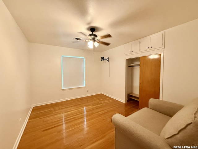 Image 13 of 24 For 3807 Longridge Dr