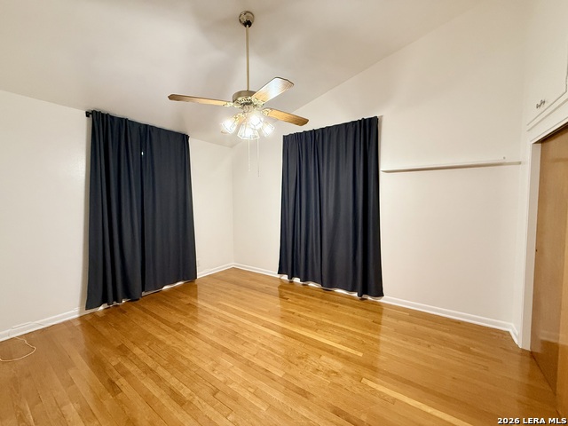 Image 14 of 24 For 3807 Longridge Dr