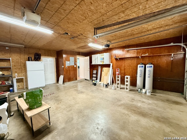 Image 15 of 24 For 3807 Longridge Dr