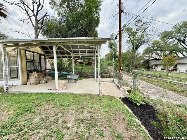 Image 19 of 24 For 3807 Longridge Dr