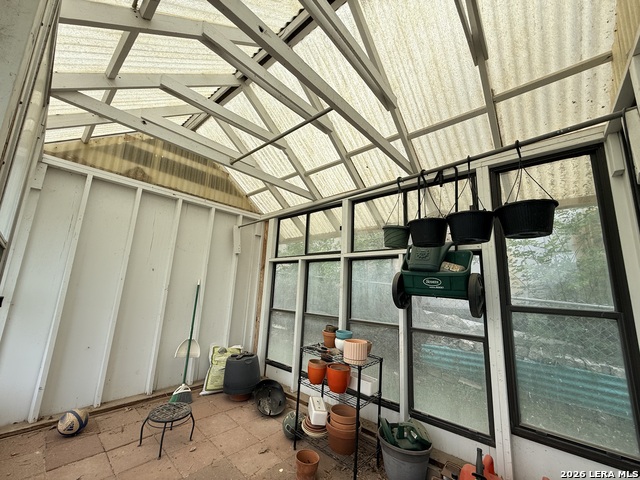 Image 20 of 24 For 3807 Longridge Dr